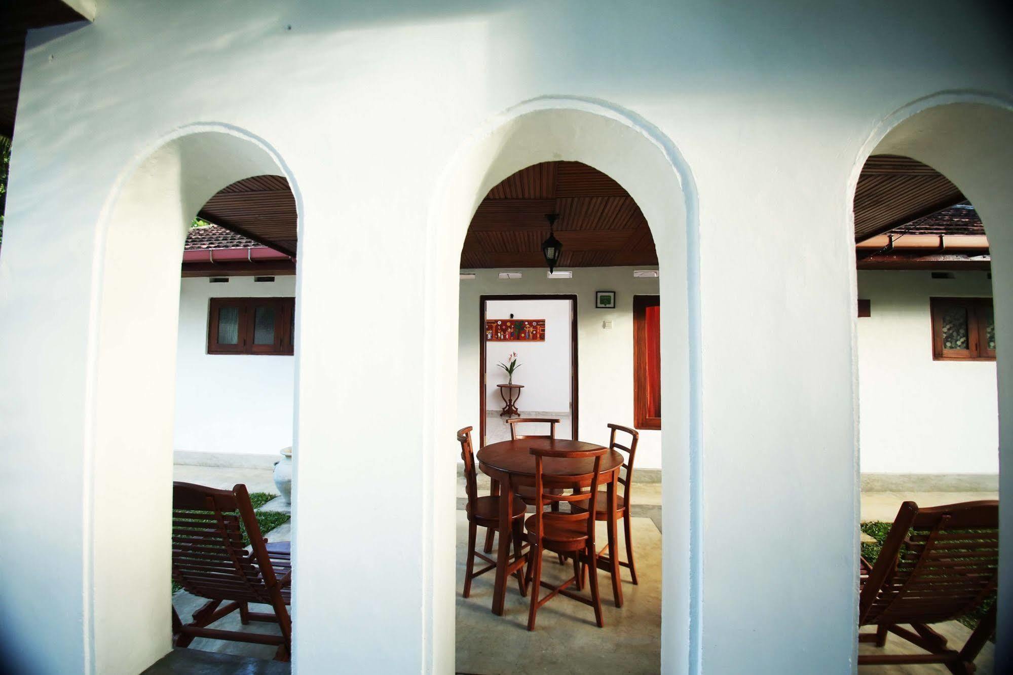 Summer Dew Villa Talpe Exterior foto